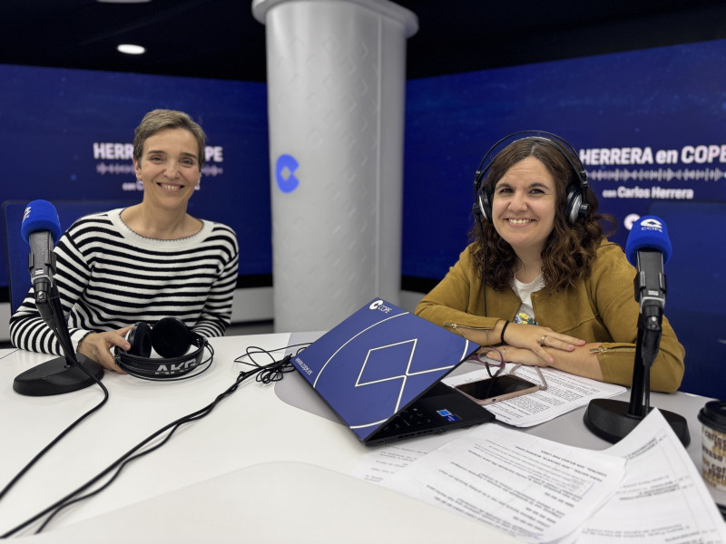 Beatriz Puente, en Herrera en COPE, junto a Sofía Buera