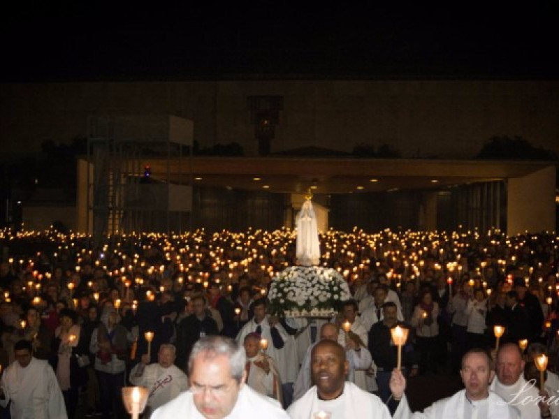 La Hermandad de la Soledad (Patrona de Badajoz) visitó en Peregrinación Fátima.