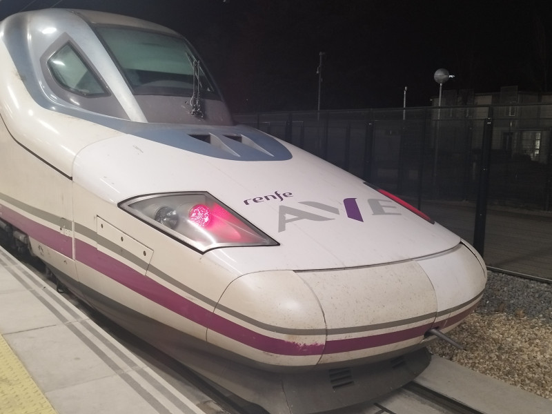 Tren AVE Madrid-Galicia