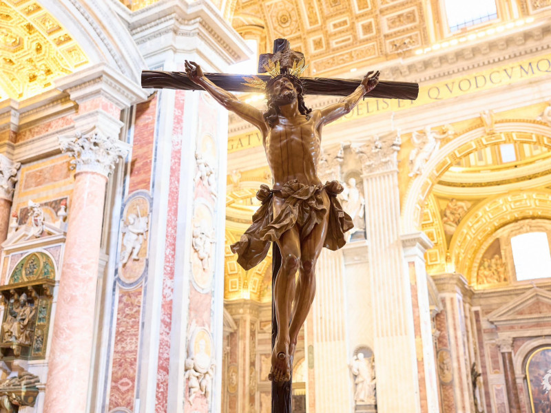 La imagen del Cristo de la Expiración a la que acompañan musicalmente las Bandas de la Puebla del Río y la Oliva de Salteras