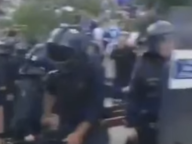Los Mossos d'Esquadra en el momento del atropello