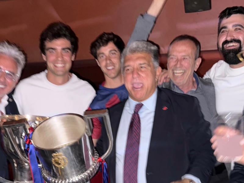 Joan Laporta dentro de Luz de Gas