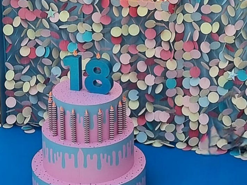Tarta gigante de cumpleaños