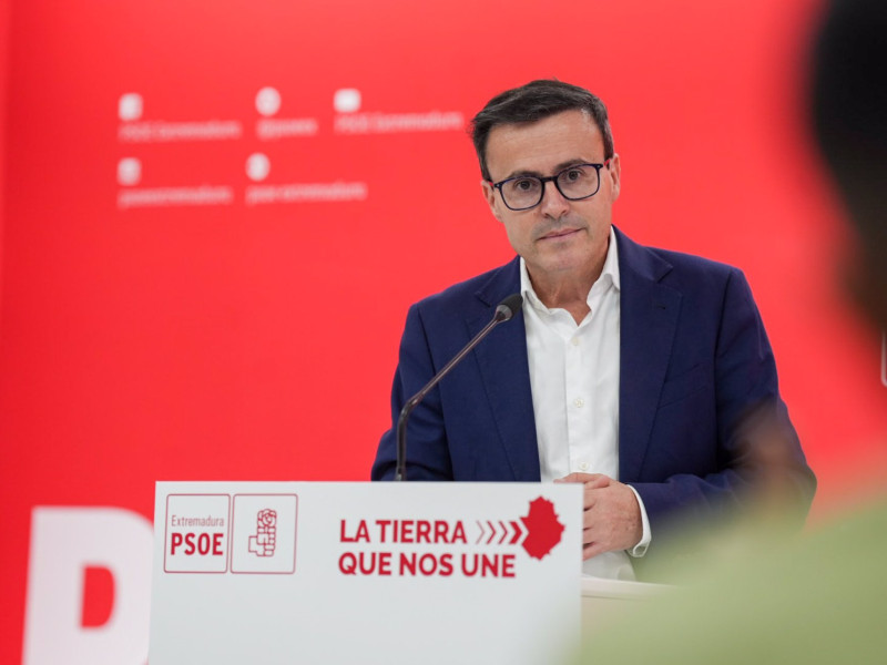 16/05/2025 El secretario general del PSOE, Miguel Ángel Gallardo, en rueda de prensa.El secretario general del PSOE de Extremadura, Miguel Ángel Gallardo, ha anunciado su decisión de incorporarse como diputado de "forma inmediata" a la Asamblea para "combatir mejor" al gobierno de María Guardiola.POLITICA ESPAÑA EUROPA EXTREMADURAPSOE DE EXTREMADURA
