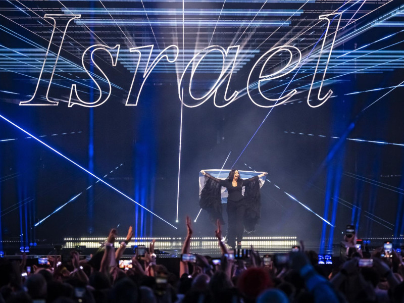 BASEL (Switzerland), 17/05/2025.- Israel's Yuval Raphael takes part in the flag parade during the final at the 69th Eurovision Song Contest in Basel, Switzerland, 17 May 2025. (Suiza, Basilea) EFE/EPA/GEORGIOS KEFALAS