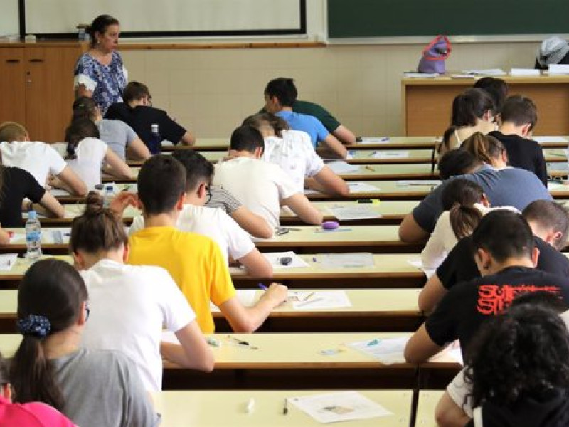 Examen de acceso a la universidad en CantabriaEl 93,22% de los estudiantes presentados en Cantabria a la Evaluación de Bachillerato para el Acceso a la Universidad (EBAU) la ha superado, según datos del Servicio de Gestión Académica de la Universidad de Cantabria (UC).POLITICA CASTILLA Y LEÓN ESPAÑA EUROPA LEÓN SOCIEDADULE