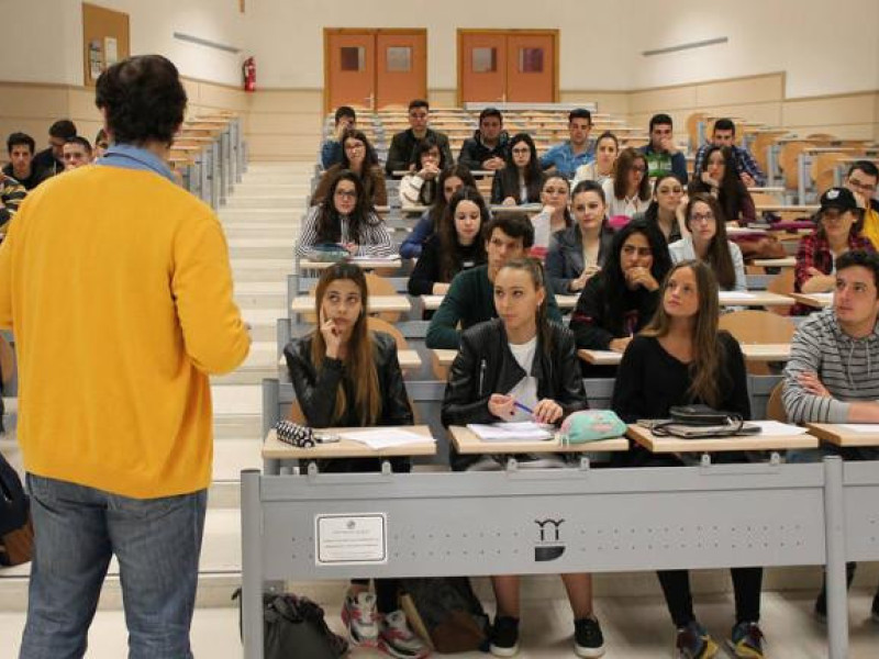 Clase universitaria