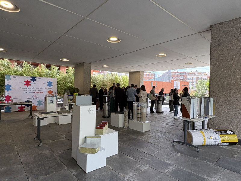 SAINT-GOBAIN CELEBRA SU 360 ANIVERSARIO