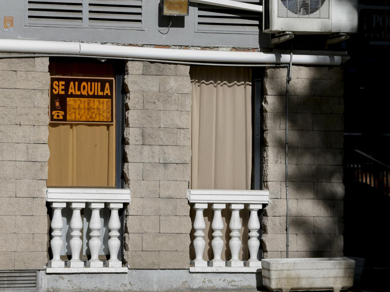 Cartel de 'Se Alquila'