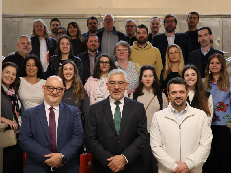 El grupo POST también fue recibido en el Ayuntamiento de Lugo por el alcalde, Miguel Fernández