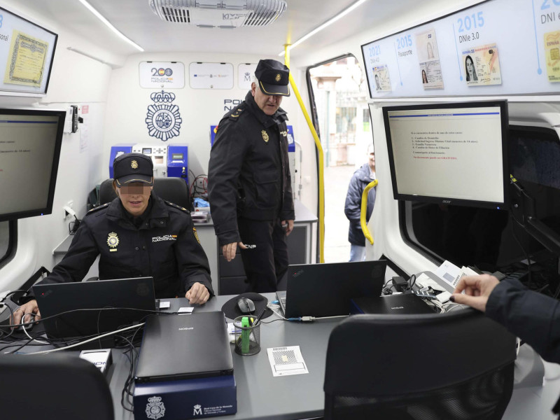 La Policía Nacional expedirá el DNI y el pasaporte, en los pueblos y comarcas de Euskadi