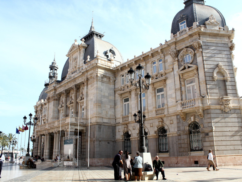 Personas en el Ayuntamiento de Cartagena, provincia de Murcia
