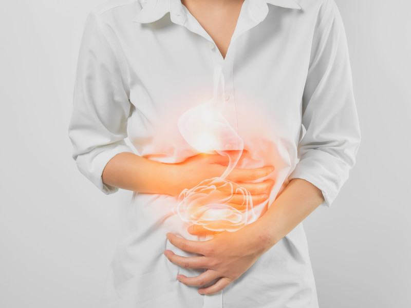 El dolor abdominal es un síntoma frecuente entre quienes padecen SII