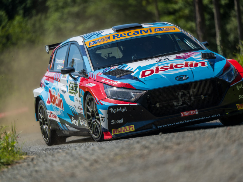 Berdomas y Mirón en unas de las especiales del rallye