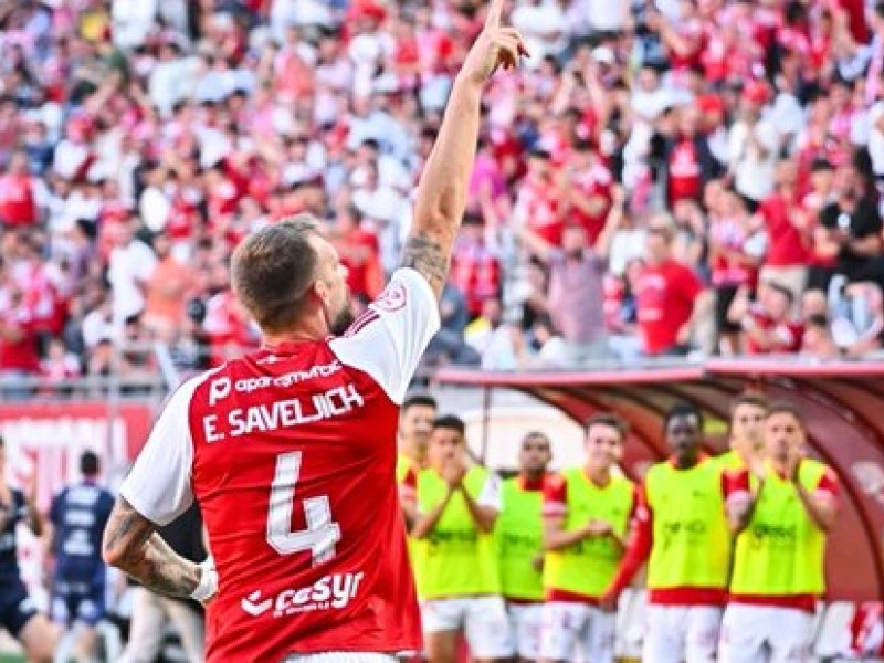 Esteban Saveljich abrió el marcador