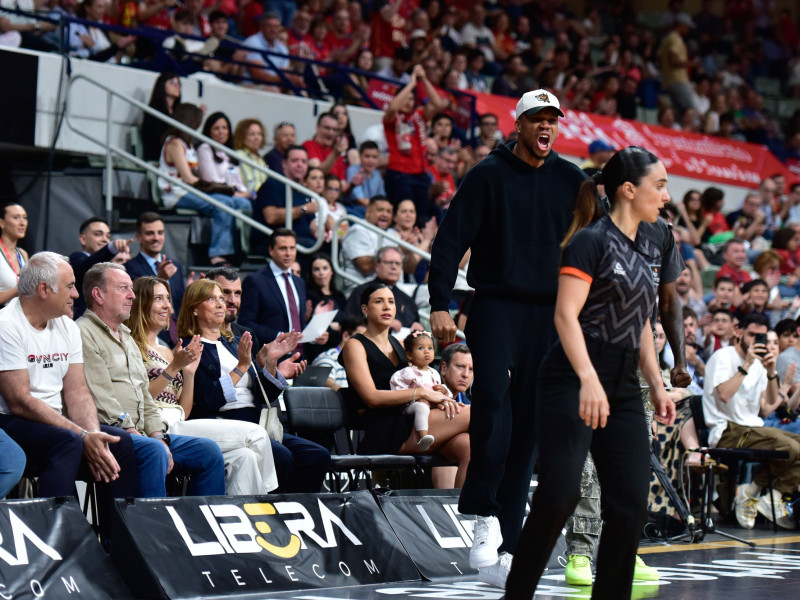 Giannis Antetokoumpo se ha unido a la fiesta de UCAM CB