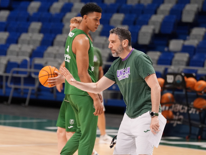 Ibon Navarro afina la puesta a punto de Unicaja