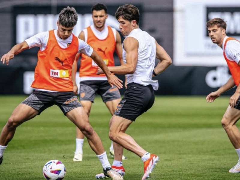 Lucas, entrenando con primer equipo en mayo de 2024