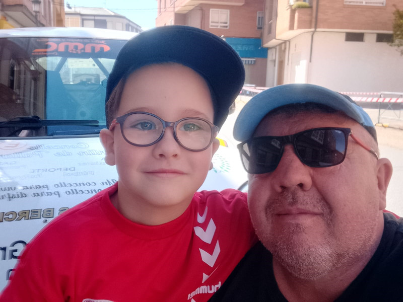 Mourelos e hijo