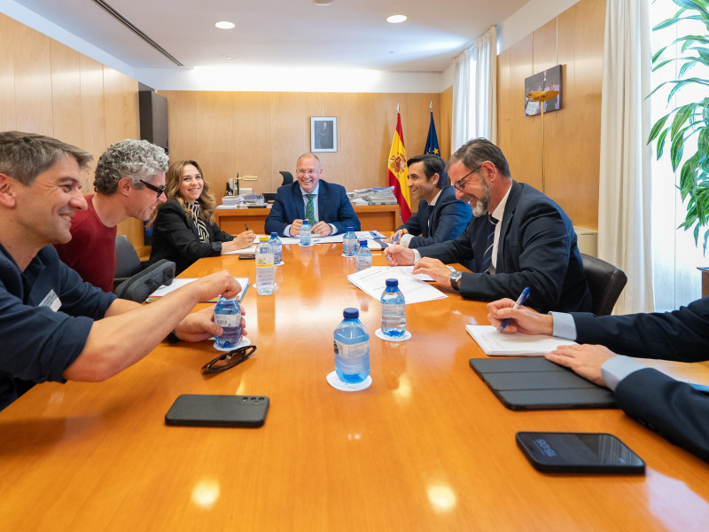 En la reunión también estuvo presente Miguel Tellado del PP