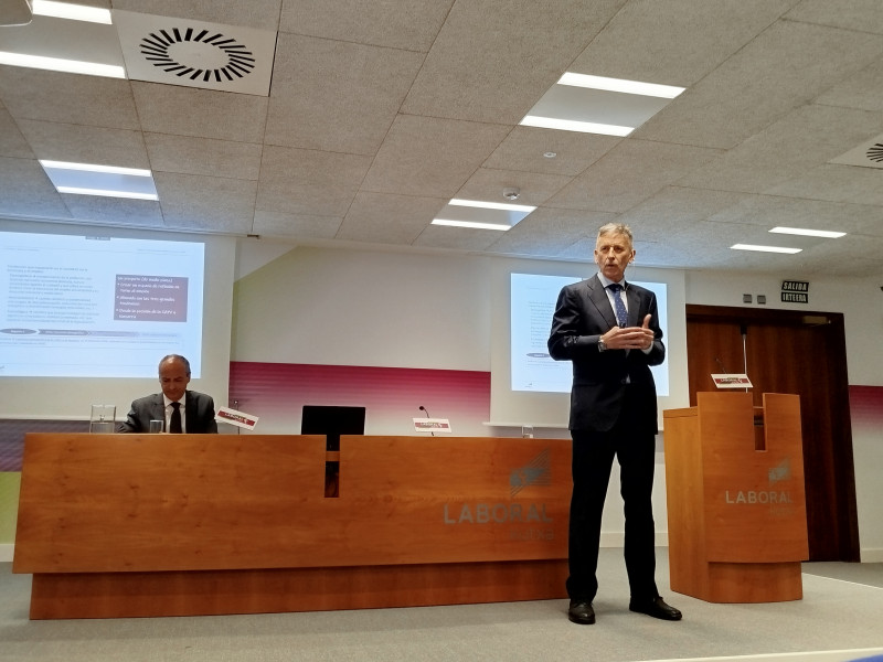 Presentación de un informe de Laboral Kutxa