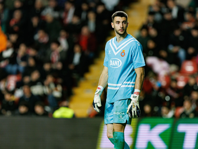 Joan García visto durante el partido de LaLiga EA SPORTS entre los equipos Rayo Vallecano y RCD Espanyol de Barcelona
