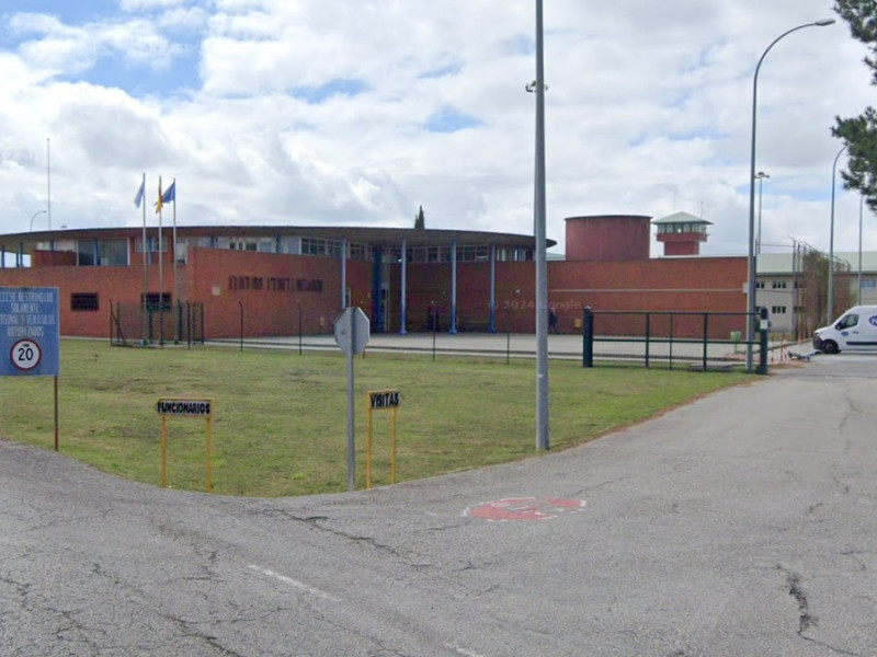 Acceso a la prisión de Teixeiro, ubicada en el concello de Curtis