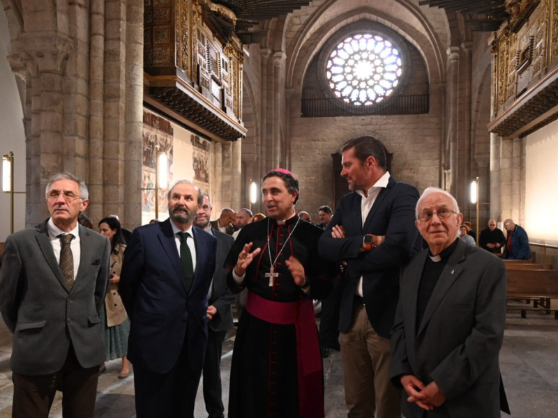 Inauguración de la nueva iluminación de la Catedral de Mondoñedo