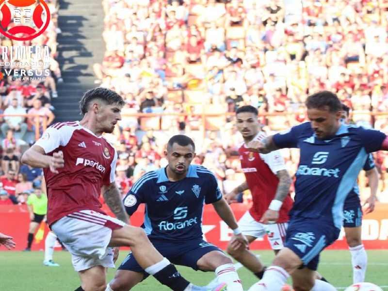 El Real Murcia pudo sentenciar en Tarragona