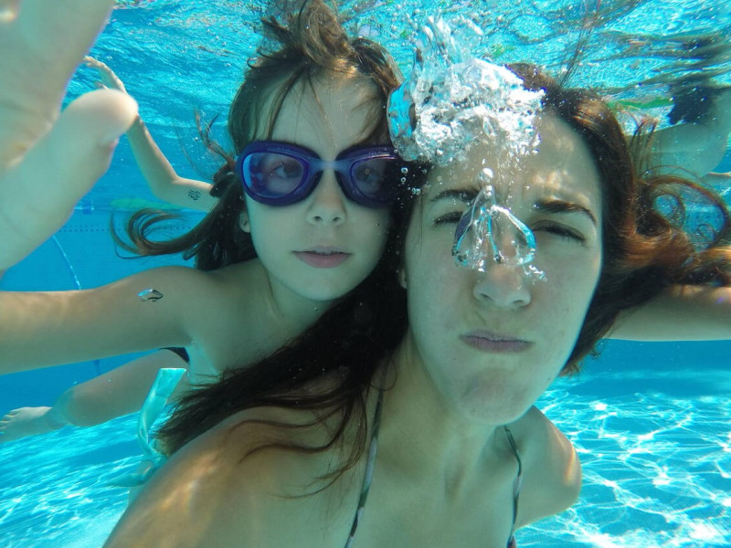 G2J2T4 G2J2T4 Holding breath underwater