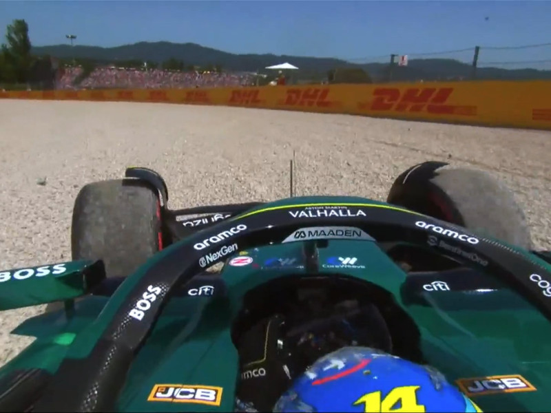 Salida de pista de Fernando Alonso en un error poco usual en el asturiano.