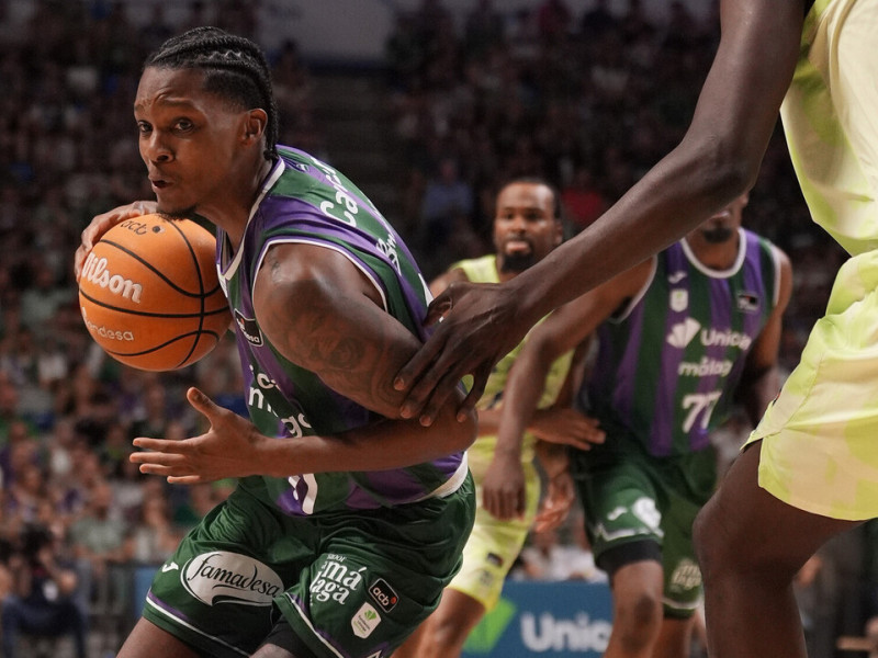 Así te hemos contado el final de partido entre Unicaja y Barça (97-101)