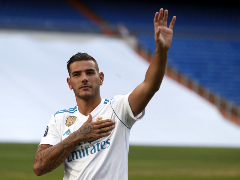 Theo Hernández, en su presentación como futbolista del Real Madrid.