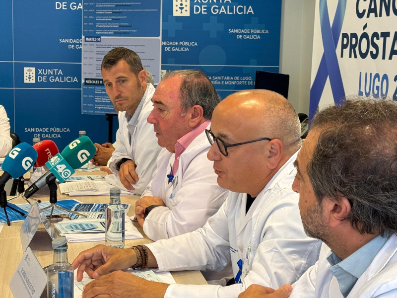 Las actividades de divulgación fueron presentadas por el gerente del área sanitaria y los doctores Casas y Vázquez