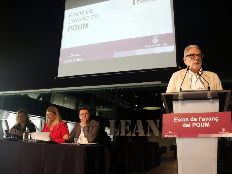 L'alcalde de Lleida, Fèlix Larrosa, durant la presentació dels eixos de l'avanç del POUM