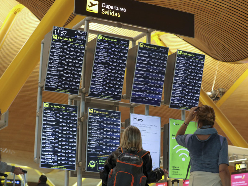 Nuevo equipaje de mano gratuito en los aviones: así te afectará, para mal, el cambio en la normativa de Europa