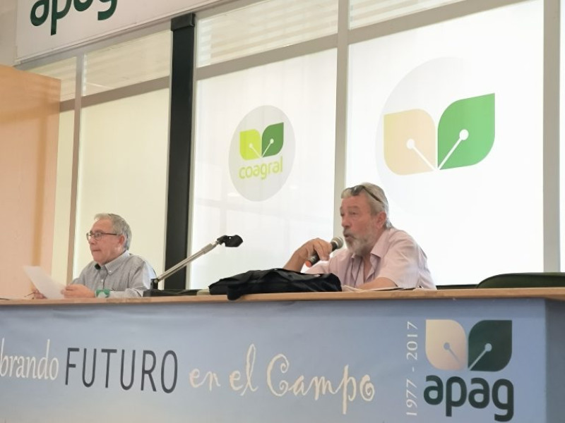 Momento de la Asamblea General de ATAMACO celebrada el 5 de junio en la sede de APAG Guadalajara