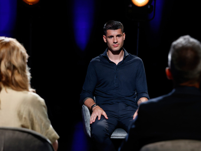 Mónica Marchante y Carlos Martínez entrevistan a Álvaro Morata para Movistar