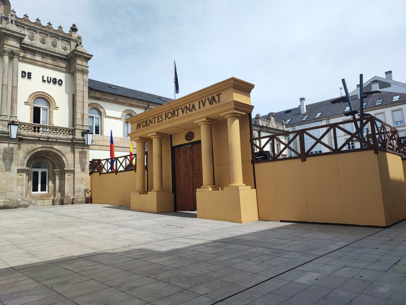 No centro de Lugo todo está preparado para inicio da festa