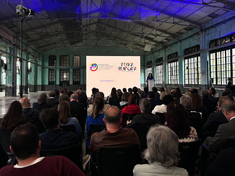 Asistentes a la presentacion del lema de Oviedo como candidata a Capital Europea de la Cultura