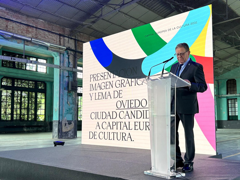 Alfredo Canteli, alcalde de Oviedo, durante la presentación del lema de la candidatura a Capital Europea de la Cultura