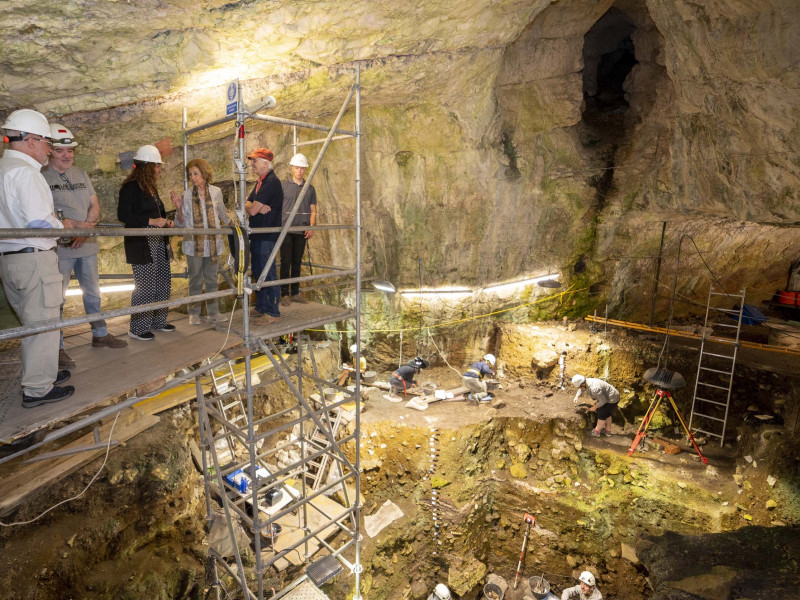 Visita de S.M. la Reina Doña Sofía, Presidenta de Honor de la Fundación Atapuerca, a los yacimientos de la sierra de Atapuerca
