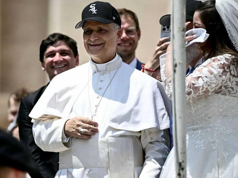 El Papa con gorra de los White Sox