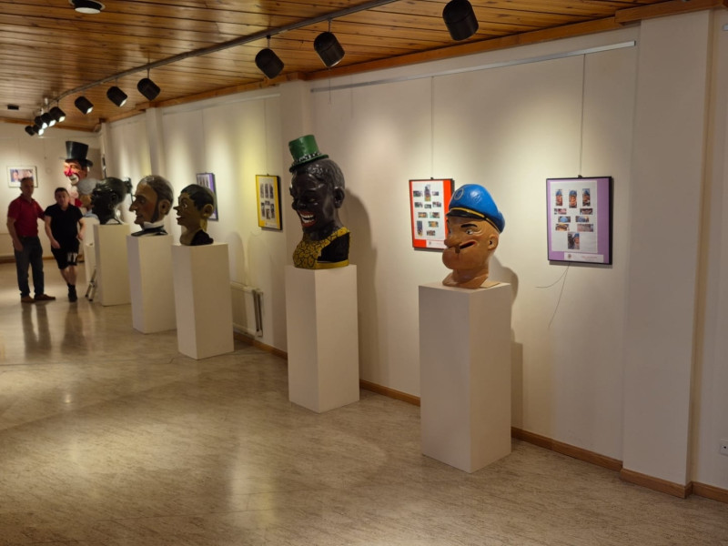 Exposición sobre los cabezudos en Jaca