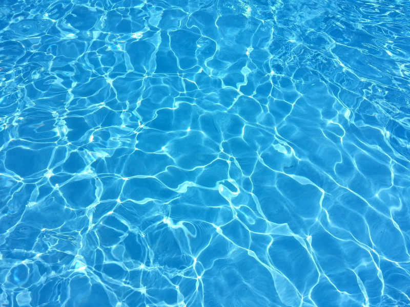 Agua en la piscina