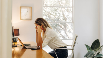 Mujer en una oficina