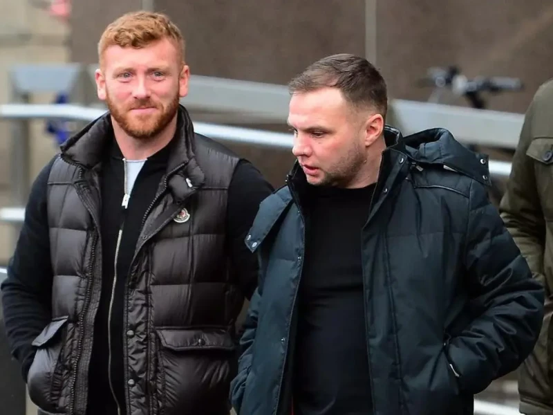 Eddie Lyons Jr y Ross Monaghan