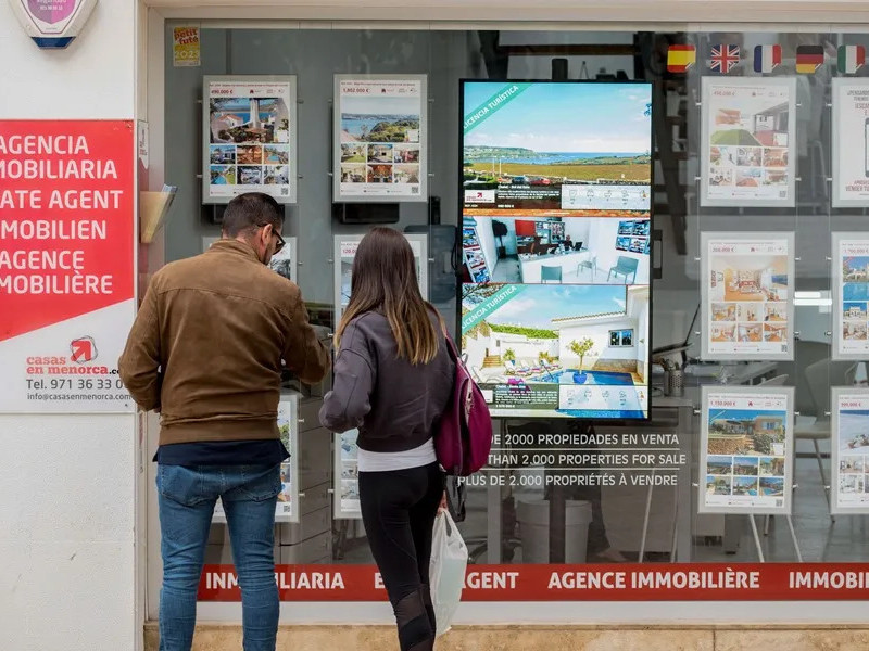 Los jóvenes deben dedicar el 99 % de su sueldo al pago de una vivienda