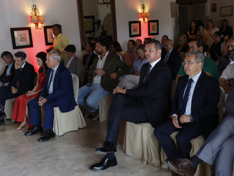 El foro contó con la participación del embajador ante la Unesco, Miquel Izeta