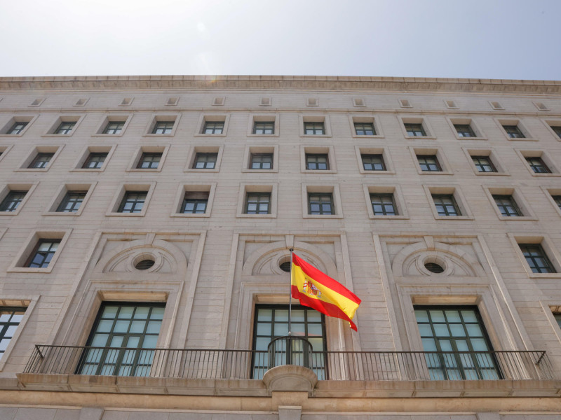 Fachada del Ministerio de Transportes en Madrid donde la UCO de la Guardia Civil ha acudido para clonar el correo corporativo de José Luis Ábalos